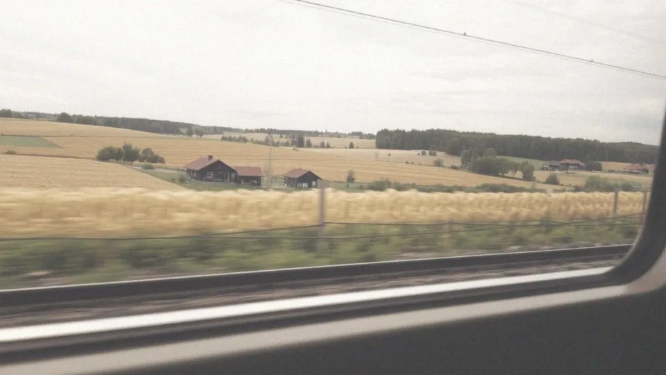 Jak długo trwa podróż pociągiem z Warszawy do Ciechocinka?