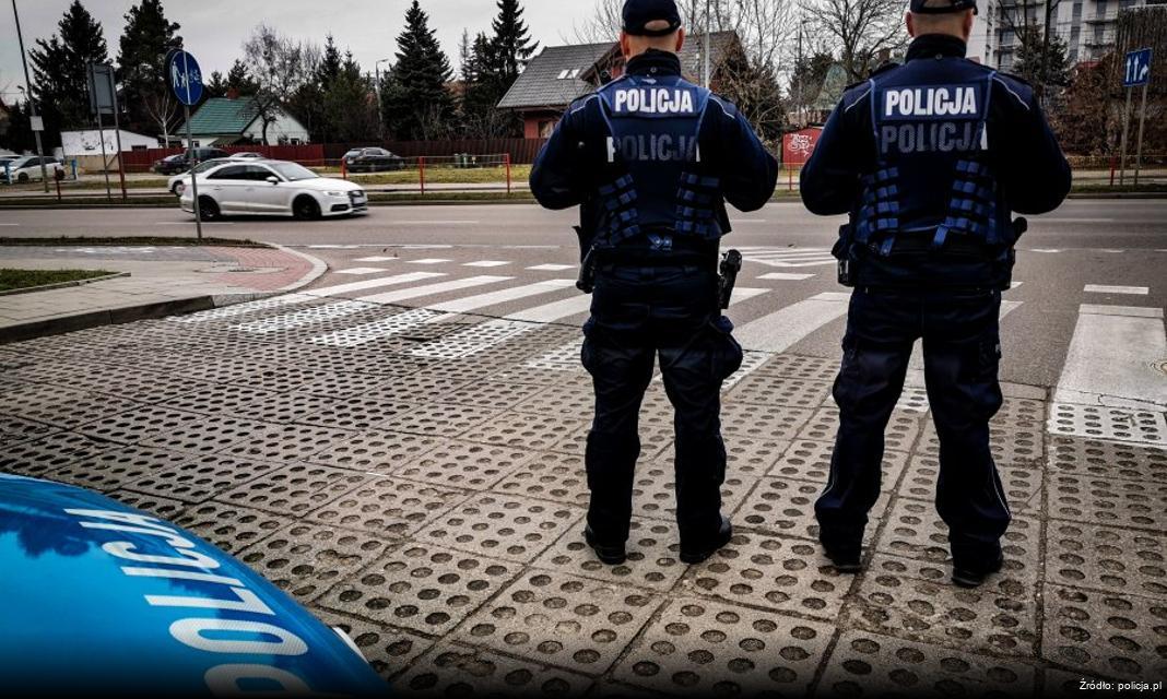 Interwencja policji w Kartuzach – nietypowe znalezisko w pokoju mężczyzny